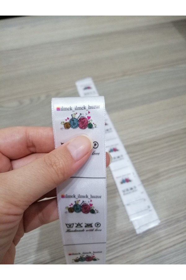 Logo ve İsminize Özel Baskılı Kumaş Etiket Dikey Katlamalı