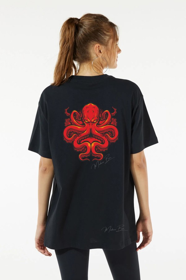 Kızgın Kırmızı Ahtapot Görsel Baskılı Unisex Tişört Kızgın Kırmızı Ahtapot Görsel Baskılı Unisex Tişört